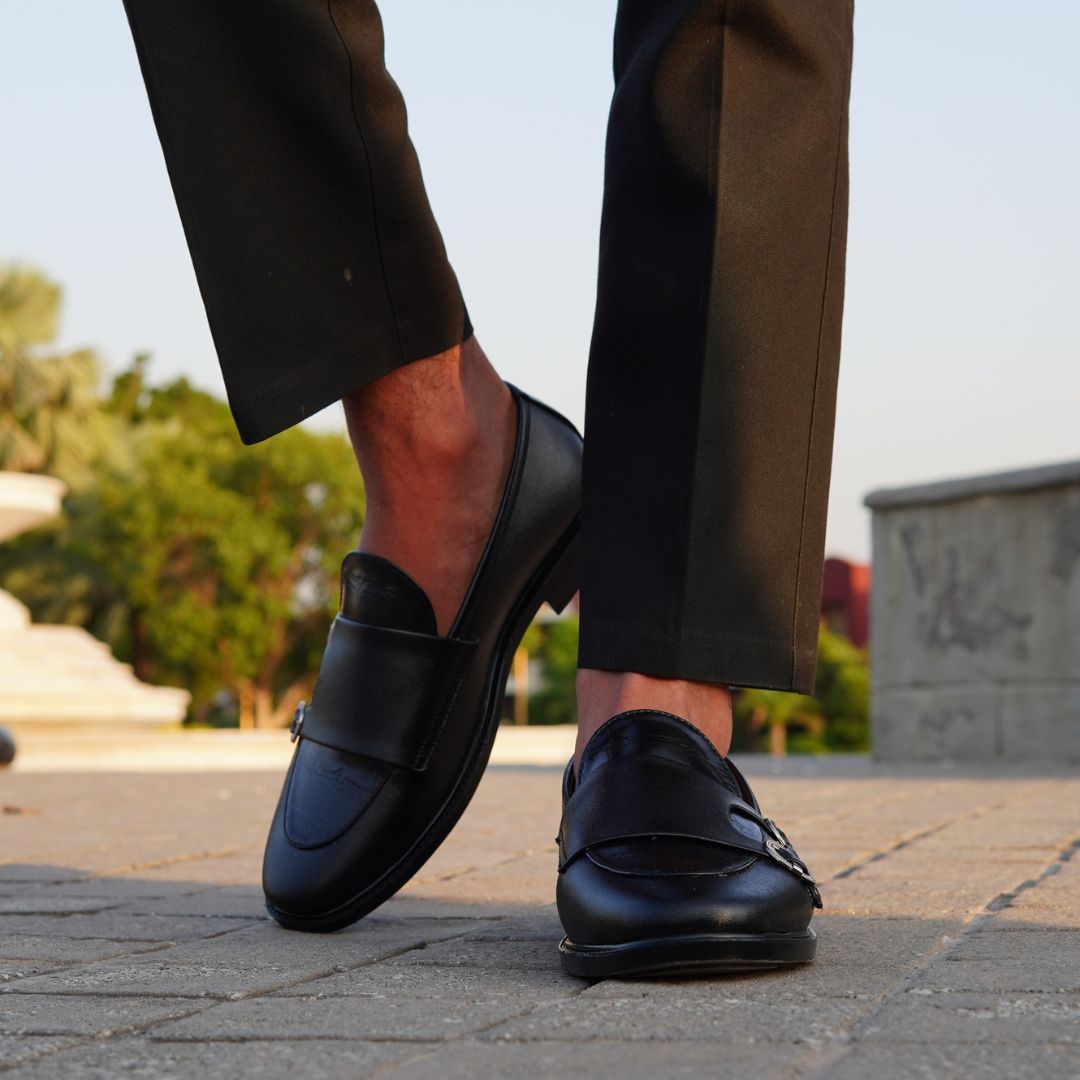 BLACK STRAP LOAFER