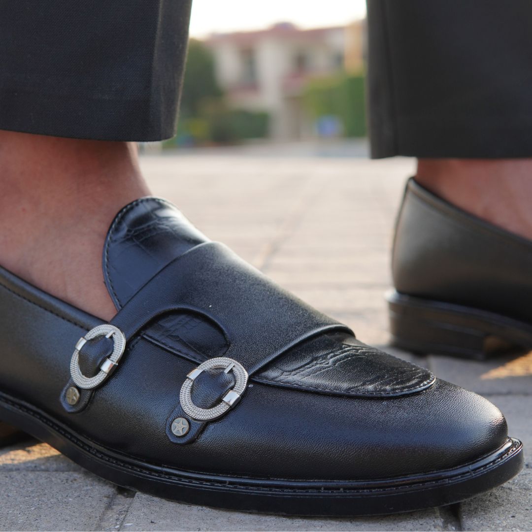 BLACK STRAP LOAFER